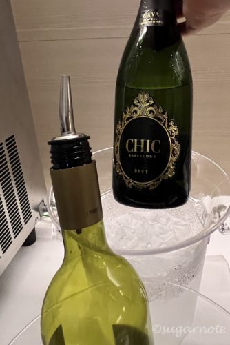 CHIC sparkling wine