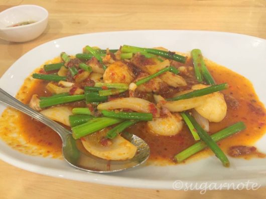 Lame Charon Seafood, ホタテ貝の甘辛炒め, Stir-Fried scallops in Thai chili paste