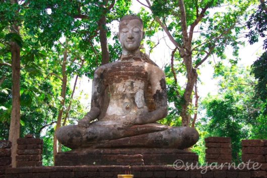 シー・サッチャナーライ歴史公園, Sri Sanchanalai Historical Park, Wat Khao Phanom Ploeng, ワット・カオ・パノム・プレーン