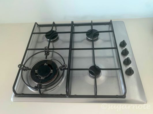 Gas cooking stove