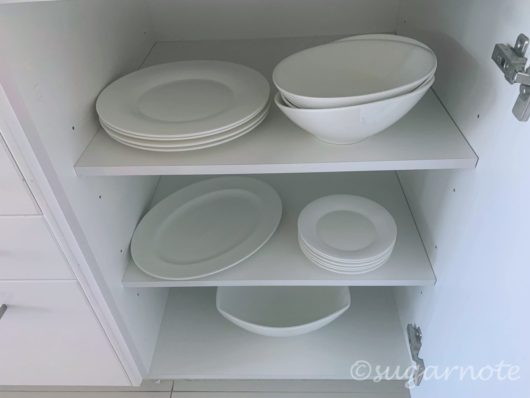 White plates